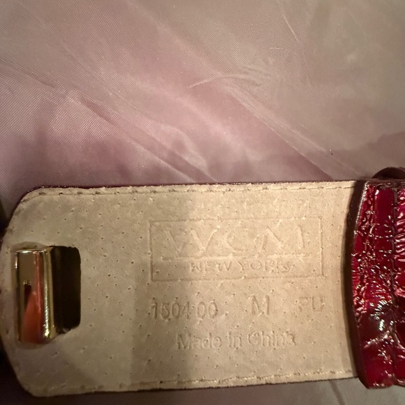 NWOT WCM Red/Gold Crocodile Embossed Leather Chain Belt Size Medium MSRP $225 - Picture 5 of 9